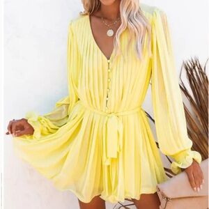 Vici found love pleated romper yellow size small